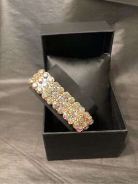 Crystal-Embellished Gold Bracelet in Iridescent Clear